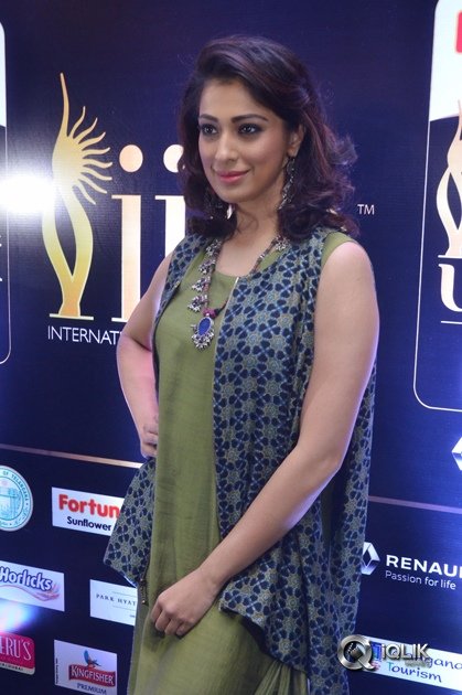 Laxmi-Rai-At-IIFA-Utsavam-Awards-2017